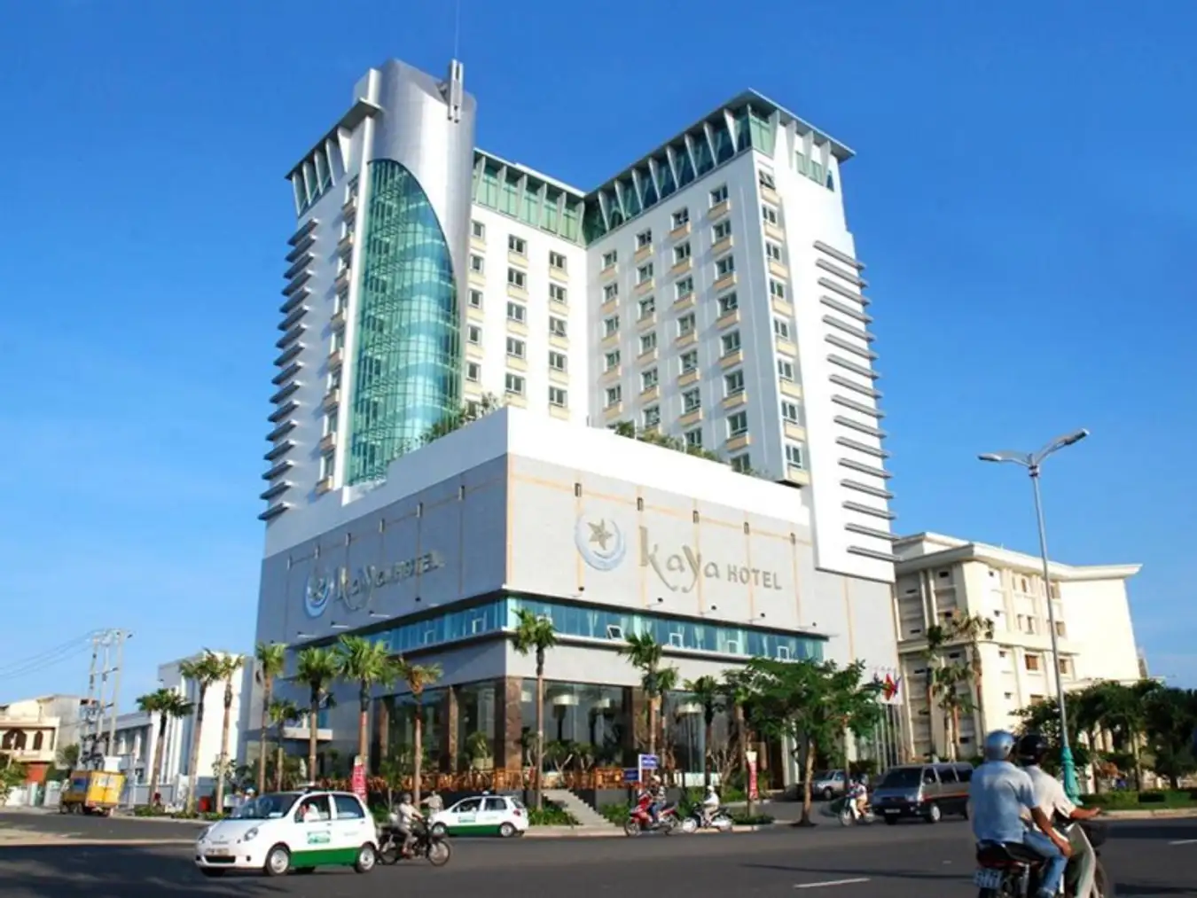 Vẻ ngoài quy mô của khách sạn Kaya Hotel