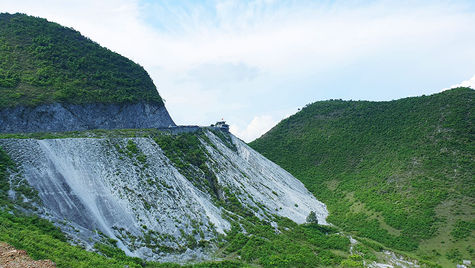 Đèo Thung Khe - Đèo đá trắng đẹp bất ngờ