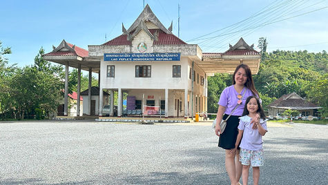 Kinh nghiệm đi Cửa khẩu Lóng Sập và chợ Lào Mộc Châu