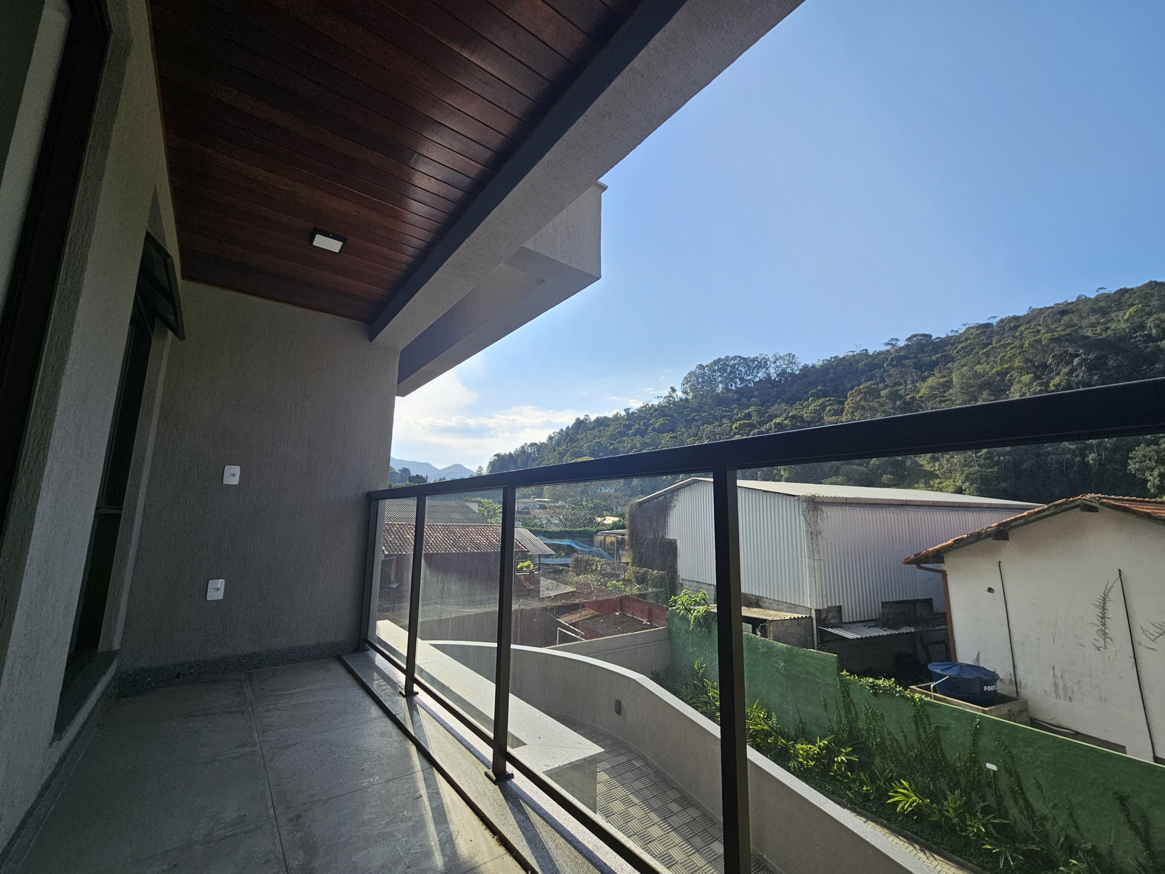 APARTAMENTO RECÉM-ENTREGUE NO VALE PARAÍSO – 02 QUARTOS COM SUÍTE