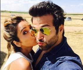 Love captured! These 10 romantic pictures of Rithvik Dhanjani- Asha Negi will make you go aww