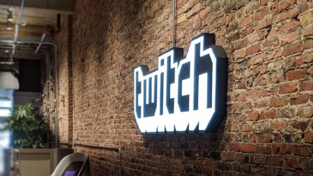 TWITCH ELIMINA EL HOST