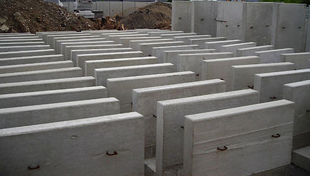 Grand stock de mur en béton préfabriqué L