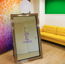 MAGIC MIROIR : la borne photo magique !