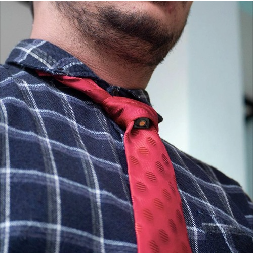 Placing the mic in the red tie to be a common practice
