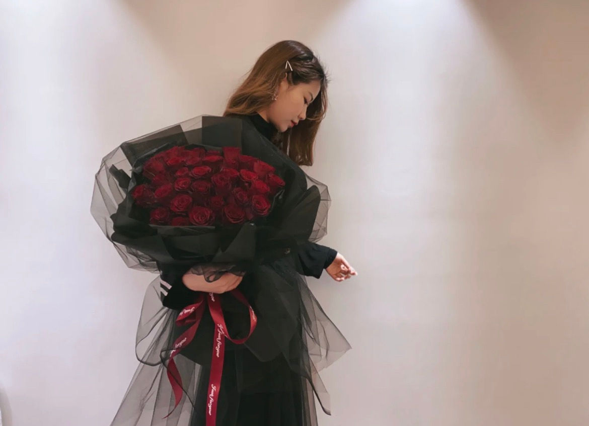 21or more熱賣款小黑裙花束