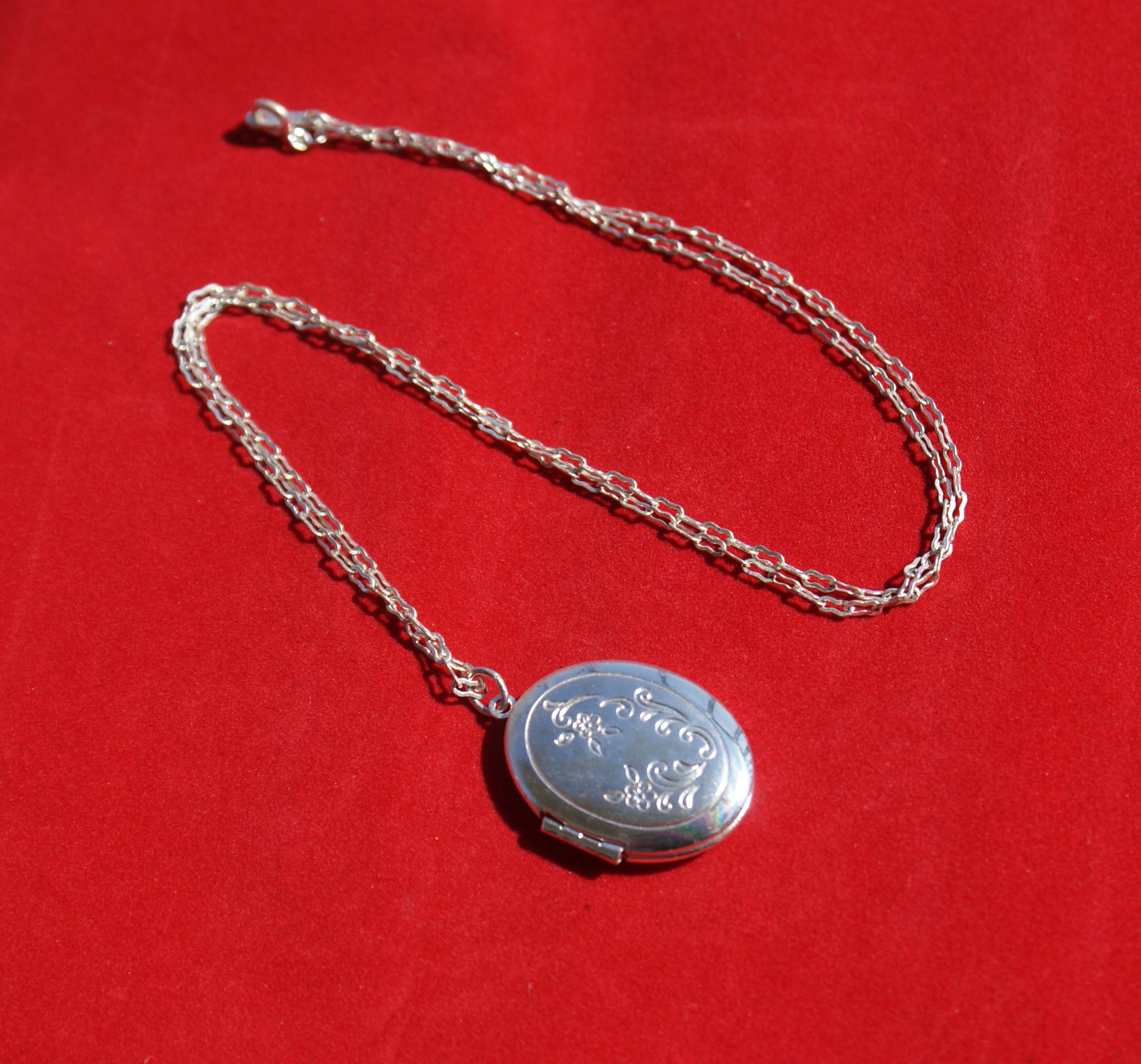 Medallion-mit-Kette - Mayd in Germany Schmuck und Geschenke