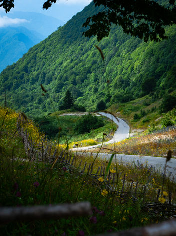 khvamli mountain hiking trip from kutaisi