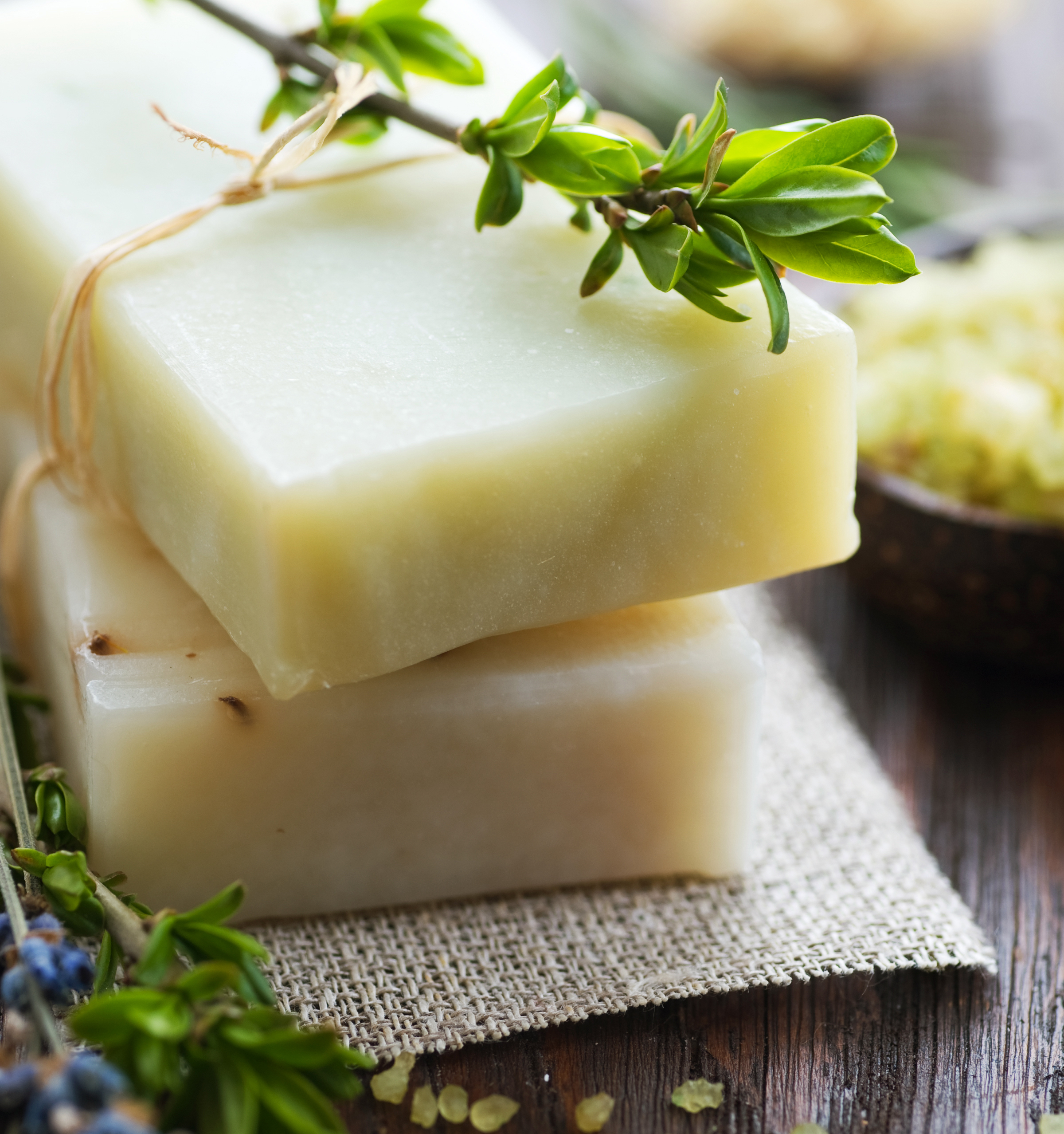 Start up a soapmaking business with Aromq Natural