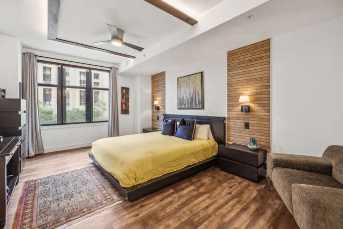 VASTU HAUS: 400 Massachusetts Ave NW #207, Washington, DC 20001