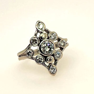 14kt Estate Diamond Right Hand Ring