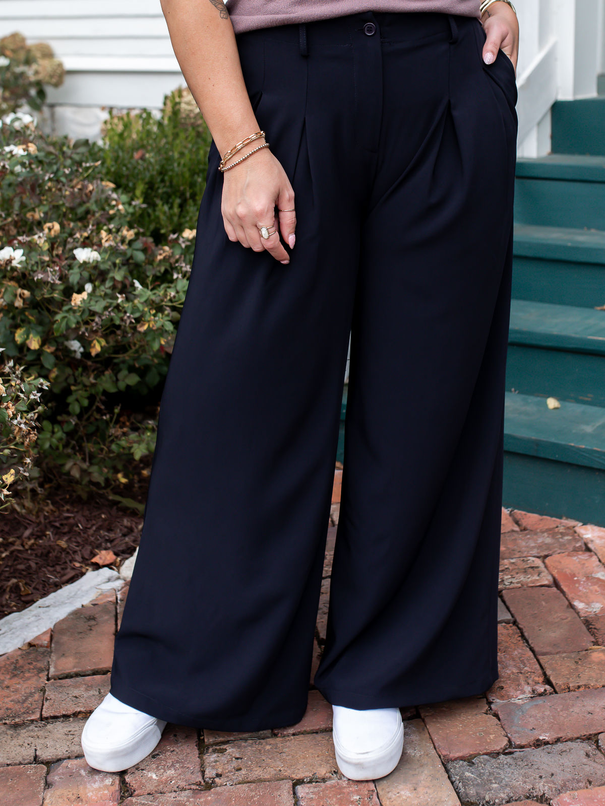 navy trousers detail view