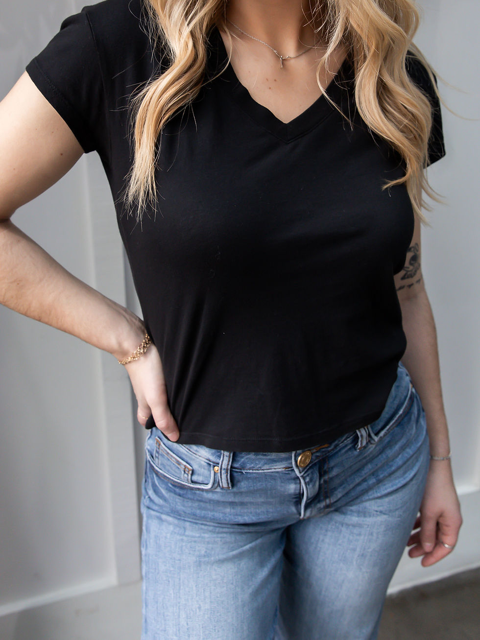 black top detail view