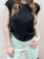 black top detail view
