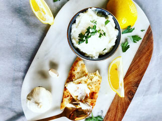 Lebanese Garlic Sauce (Toum)