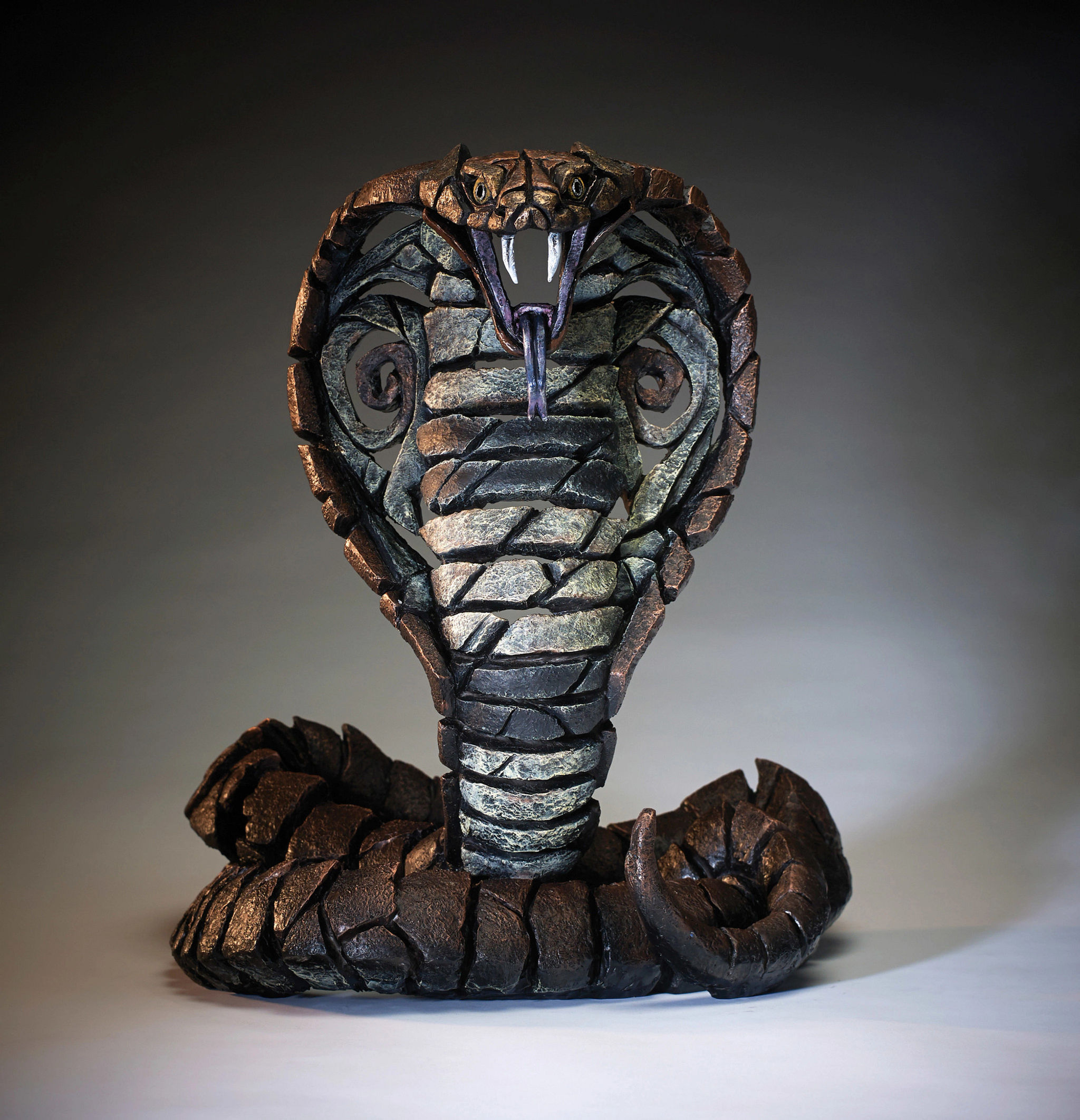 Cobra - Edge Sculpture