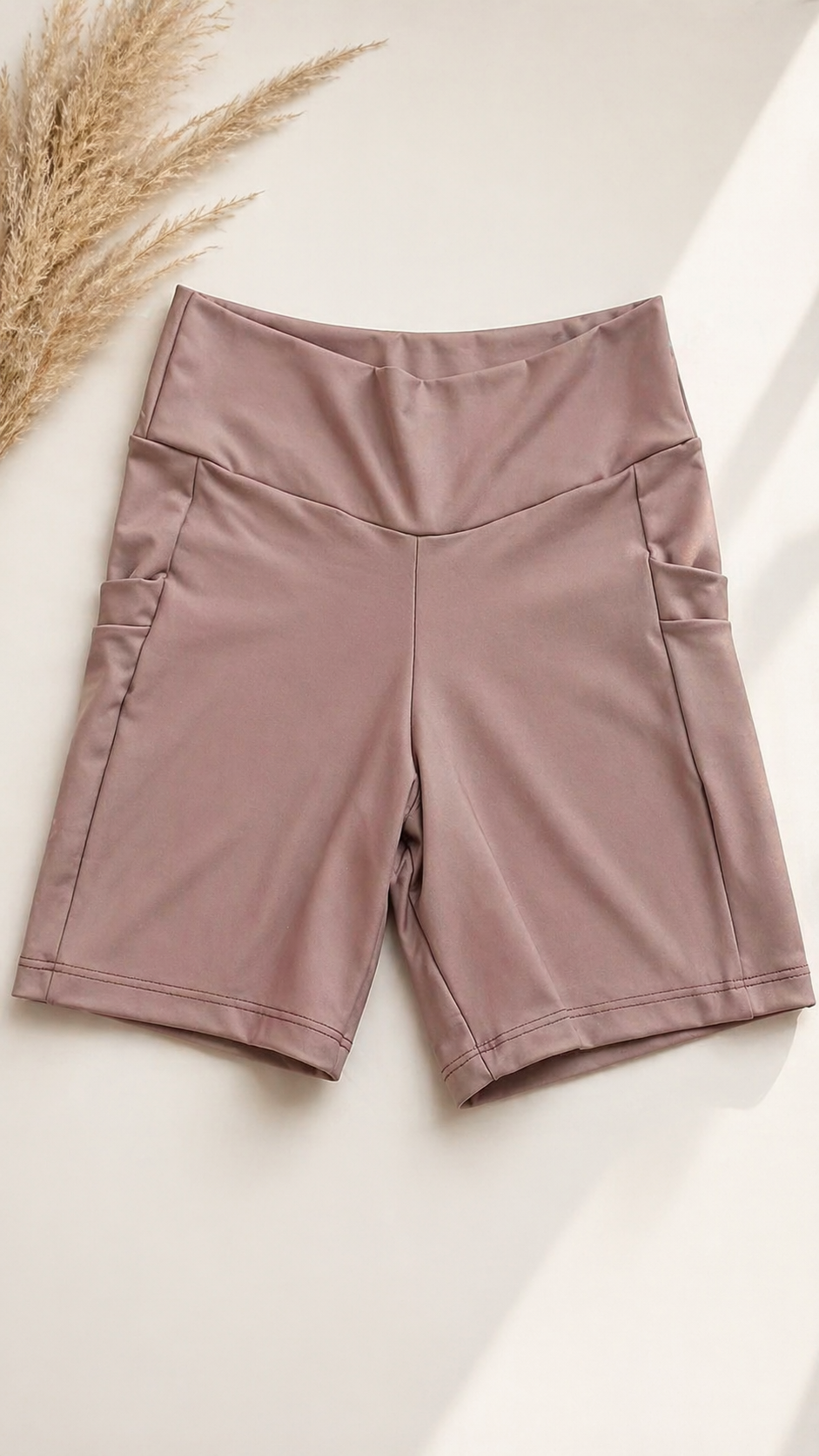 SHORTINHO FEMININO COM BOLSO