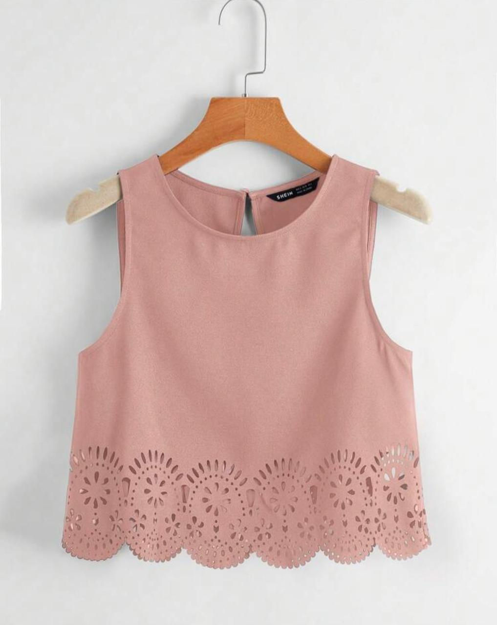 Regata Encanto Rose com Detalhes Florais