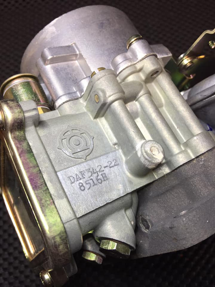 Thumbnail: Genuine Nissan Datsun Hitachi Carburetor L4 L6 J13 J15 510 610 620