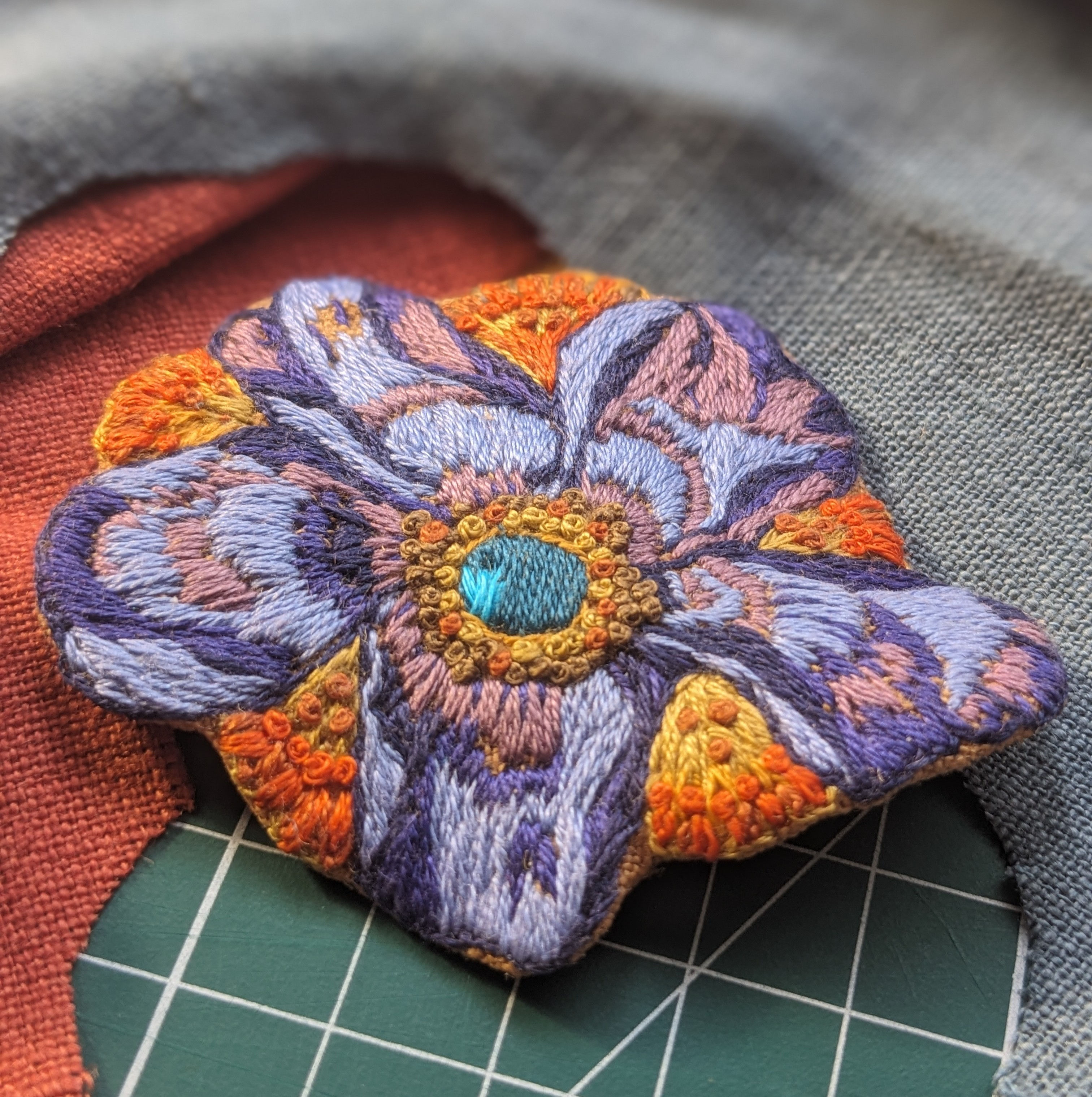 Broche "Perle rare" collection "Fleurs de fantaisie"