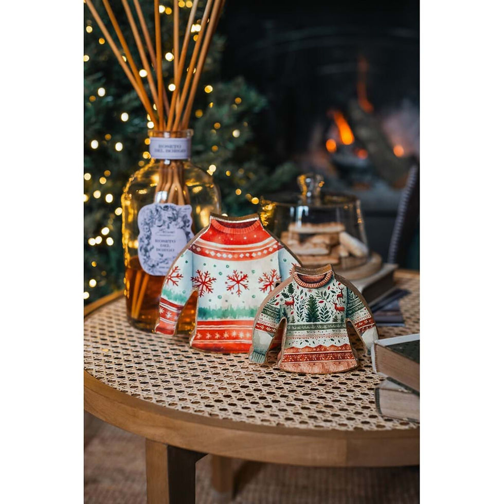 Miniatura: Decorazione maglione in legno da appoggio Coccole d'inverno