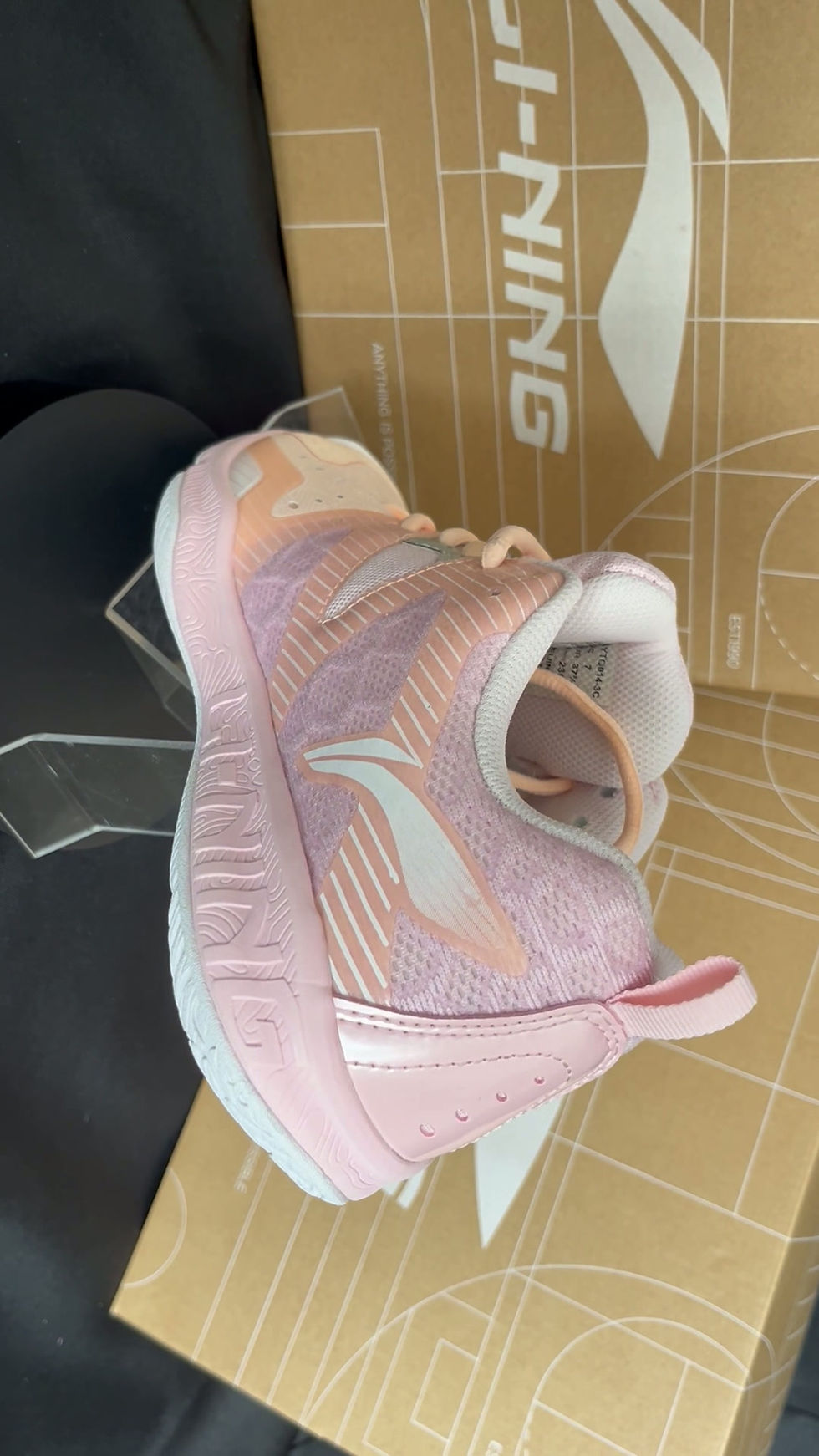 Thumbnail: Li-Ning Women's Indoor Court Shoe