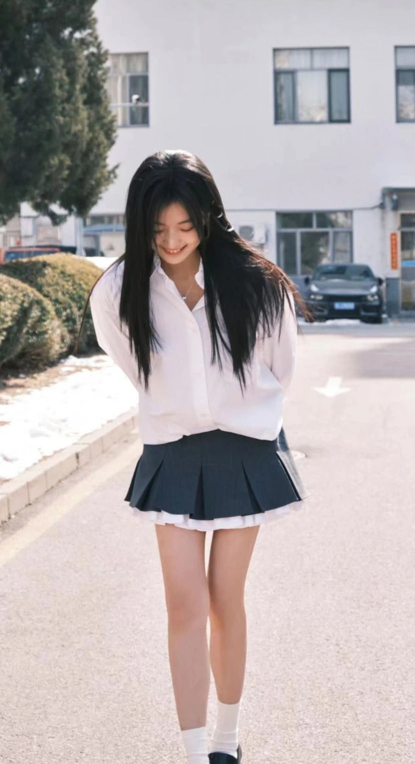 Thumbnail: Double-layered A-shape Skirt