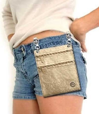 double_zip_cat_photo