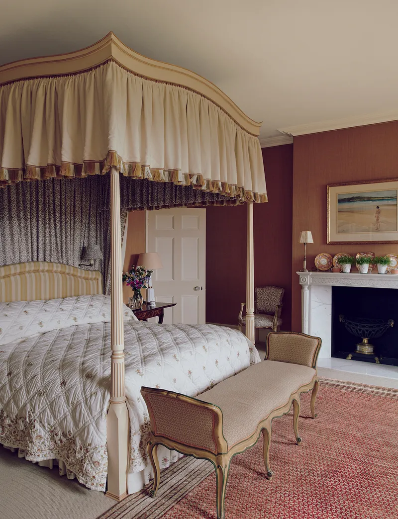 Four poster bed in a country house