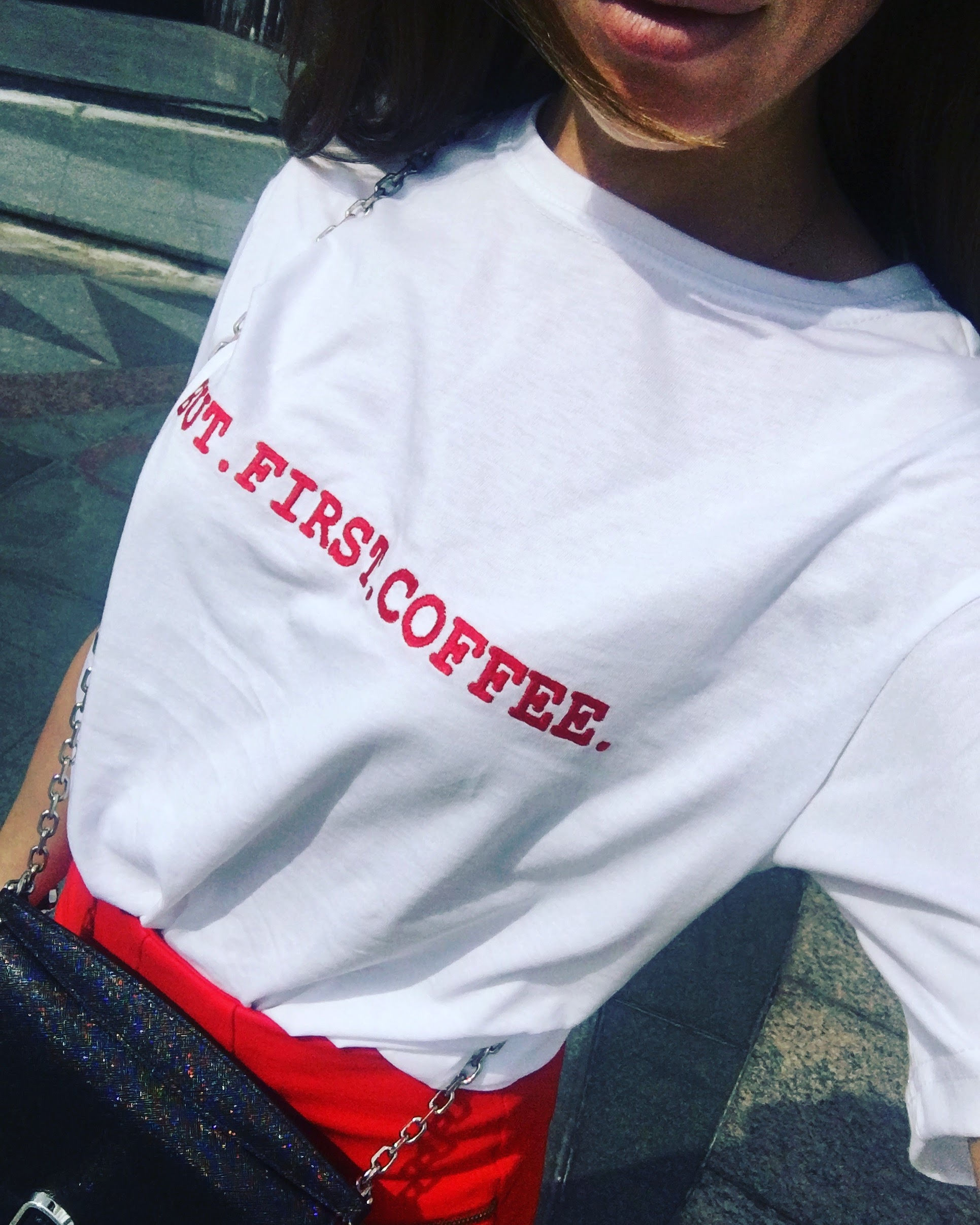 Хлопковая футболка с вышивкой