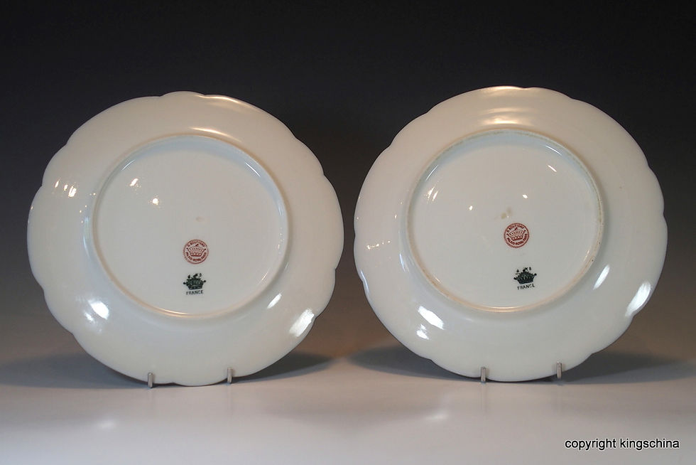 Thumbnail: Paris Armorial Crest Plates PHILIPSON or PHILLIPSON family.