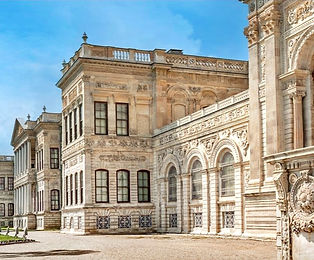 Дворец Долмабахче-Стамбул