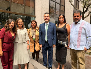 ¡Excelente domingo, amigas y amigos! Les comparto esta pequeña fotografía con grandes mujeres, nuestra Gobernadora Rocío Nahle , la Diputada Naomi Santos , y mis compañeras Regiduría Tercera Minatitlá