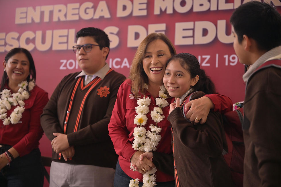 Mochilas y útiles gratuitos para 42 mil 961 estudiantes de la sierra de Zongolica; justicia social para todos: Rocío Nahle.