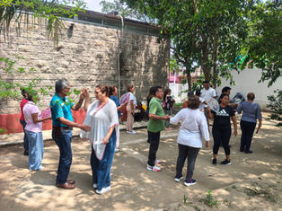 Minatitlán impulsa la cultura y la convivencia con clases de danzón