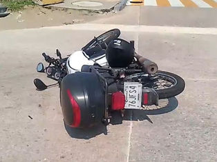 EDICIÓN 2445, CAFRE MUJER ARROLLÓ Y LESIONÓ A MOTOPEDORRO .
