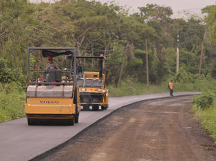 Rocío Nahle supervisa avances en obras carreteras del Papaloapan y Los Tuxtlas