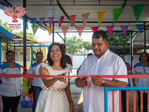 Esta mañana tuvimos el gusto de acompañar la inauguración de clases del Jardín de Niños 18 de Marzo, junto a la Supervisora Escolar, Damaris Fabiola Arce Serra, participando en el corte de listón de e