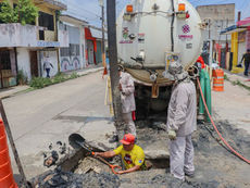 Atienden reparaciones en distintos puntos de Minatitlán.