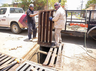 Gobierno Municipal realiza instalación de trinchera pluvial en Playón Sur