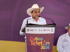 EDICIÓN 2457 ROCÍO NAHLE encabeza la colecta respaldada por GUILLERMO REYES ESPRONCEDA, directivos, funcionarios públicos y ciudadanos del sur veracruzano