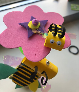 Ceci représente un bricolage d'abeilles