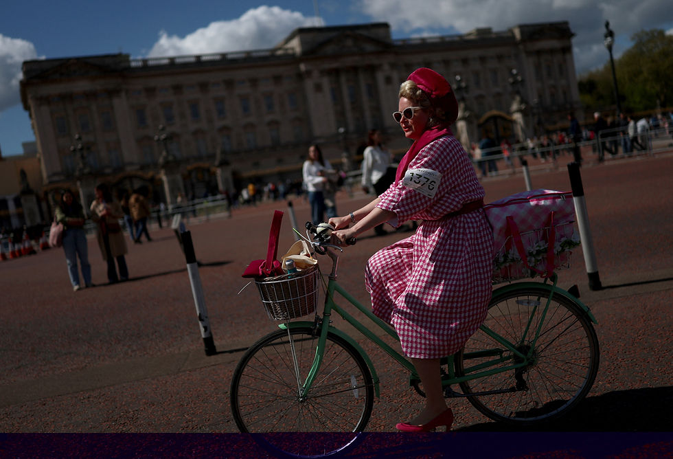Londoners rediscover bicycles as Tube strike bites
