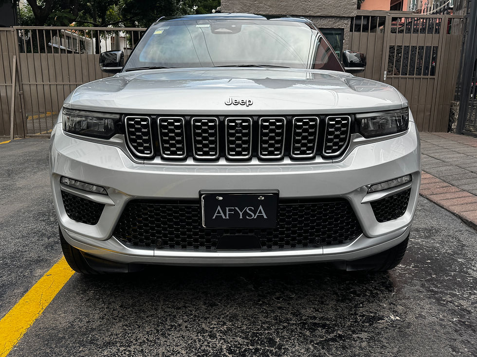 02_Grand Cherokee 2022 Summit Plata N3