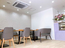 《★居抜料80万円です★》福岡市中央区赤坂1階路面店✨内覧できます✨1階約25坪!駐車場4台込み!カフェの居抜き物件です❣~ゆうゆう不動産専任物件~