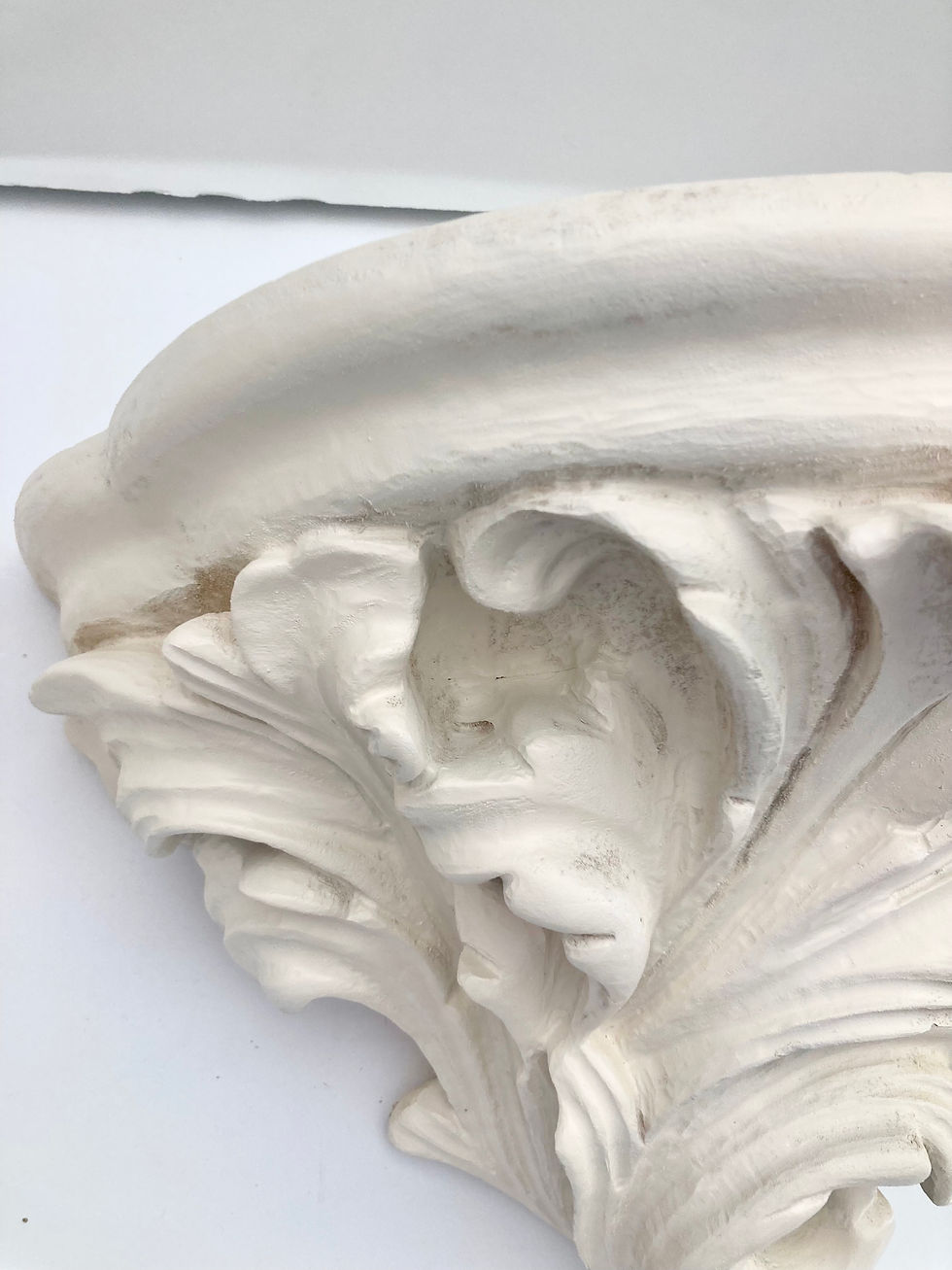 Thumbnail: Michael Taylor Acanthus Leaf Brackets in an Ivory Washed Finish, a Pair #2