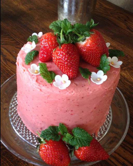 Fresh Strawberry Cake