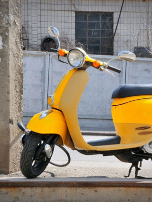 E-Moped mit Pflichtversicherung von VTGN - dein Versicherungsmakler in Graz, neue Regelungen für E-Fahrzeuge in Österreich