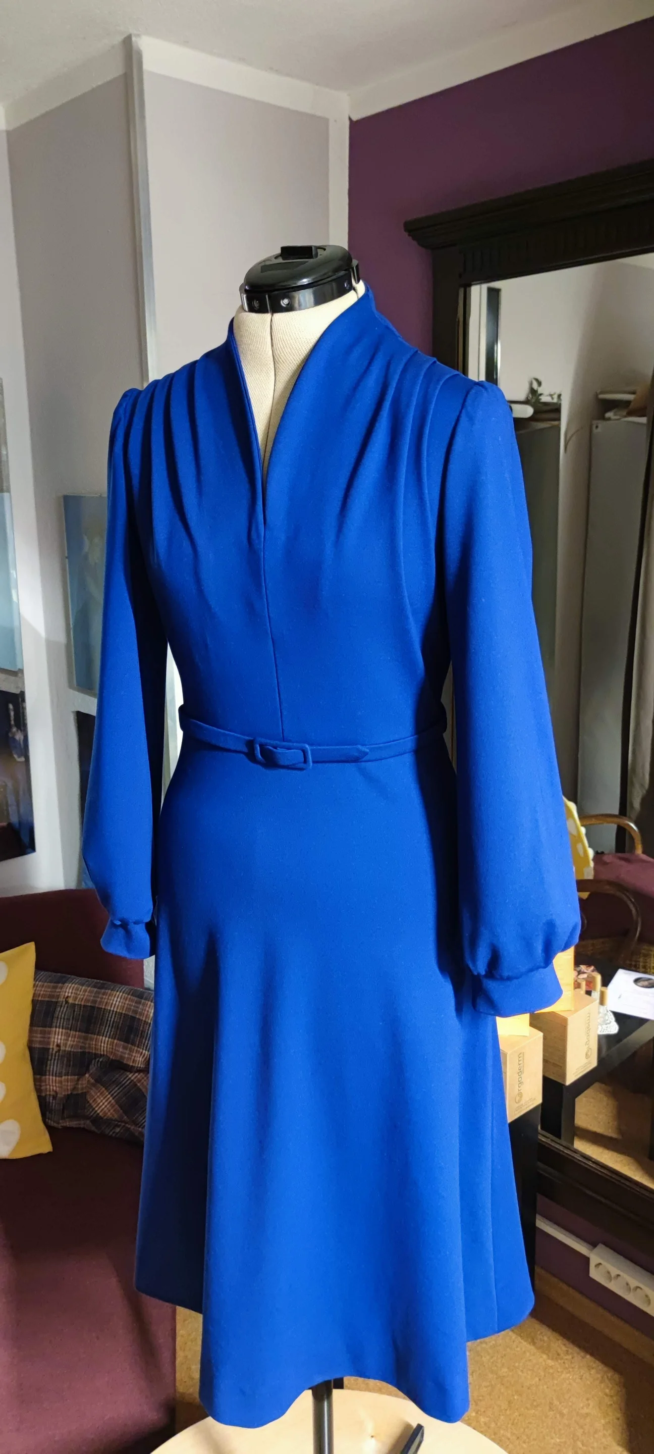 Maßgeschneidertes Kleid von Meisterschneiderin Beata Teni-Kis aus Graz.