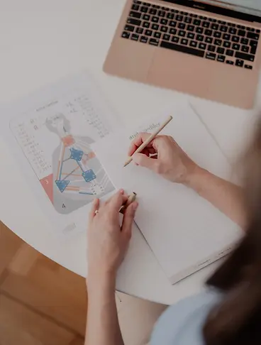 Human Design Profil erstellen lassen bei Anita Geißler - Human Design Analytikerin und Kinesiologin bietet das in ihrer Praxis in Graz oder online österreichweit an.